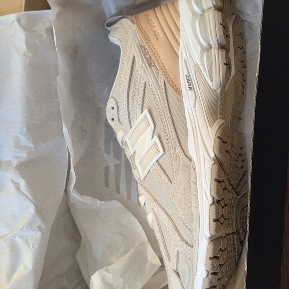 Men New balance size 8 Like New - Picture 5 of 8